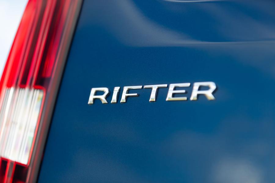 Логотип Peugeot Rifter 2018 года  (WW) (фото 16 из 43)